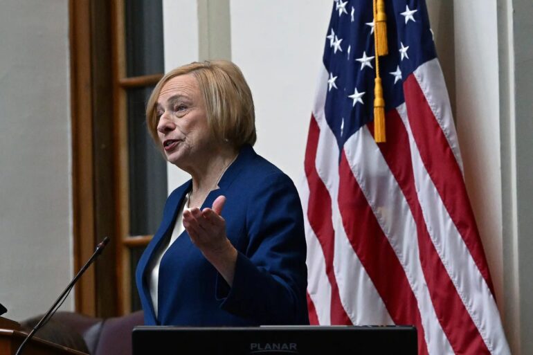 Politics: dem governor announces senate run