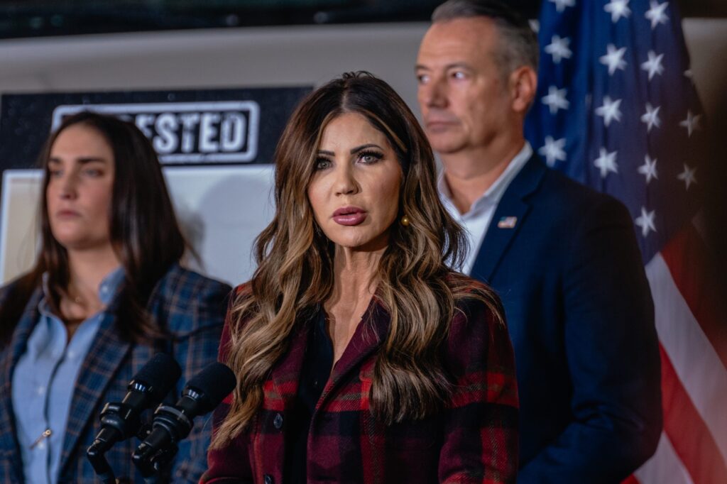 Politics: ending automatic grace period for work permit renewals will