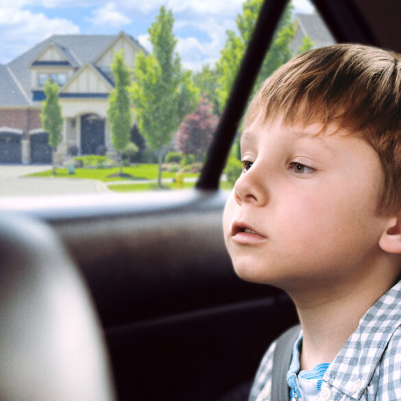 Satire news: drive through rich neighborhood exposes dad’s shortcomings as
