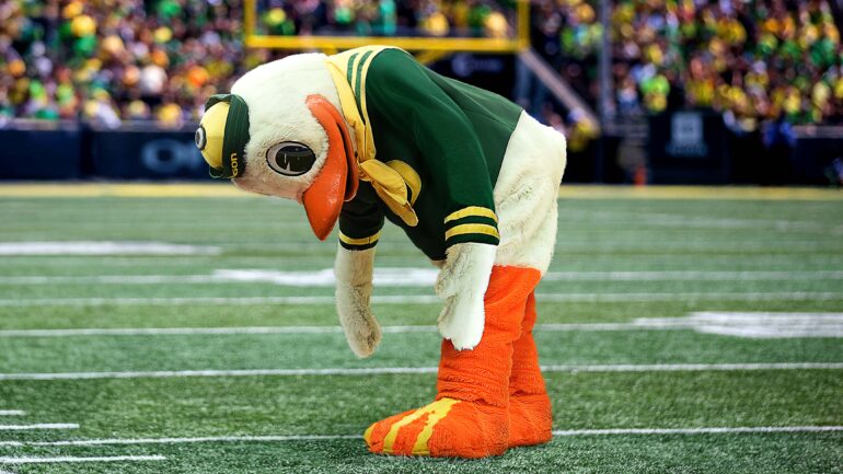 Satire news: mascot doing fentanyl fold