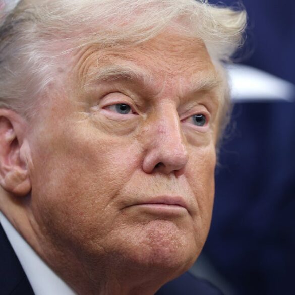 Travel & lifestyle: government shuts down as democrats spar with