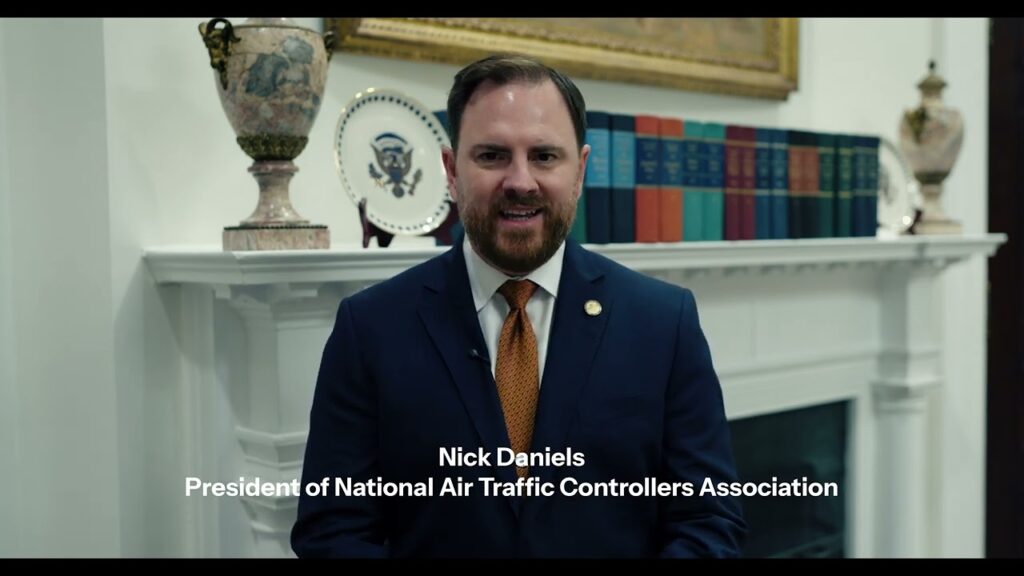 Airline Reps and Pilots Call on Democrats to Reopen the Government