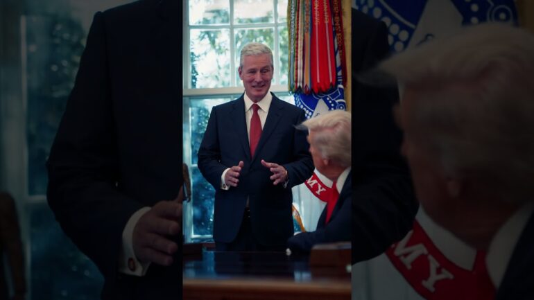 President Donald J. Trump receives the Richard Nixon Foundation's ARCHITECT OF PEACE AWARD. 🇺🇸🕊️