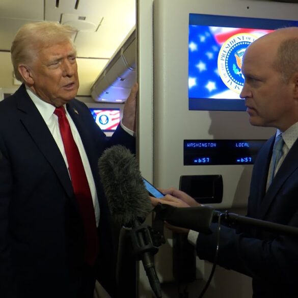 President Trump Gaggles with Press on Air Force One, Nov. 25, 2025