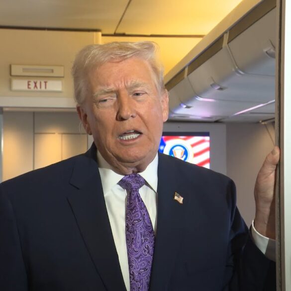 President Trump Gaggles with Press on Air Force One, Nov. 30, 2025