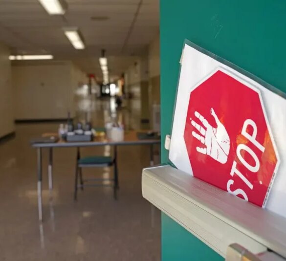 https://www.gettyimages.com/detail/news-photo/side-door-warns-visitors-to-stop-at-richneck-elementary-news-photo/1246066271?adppopup=true
