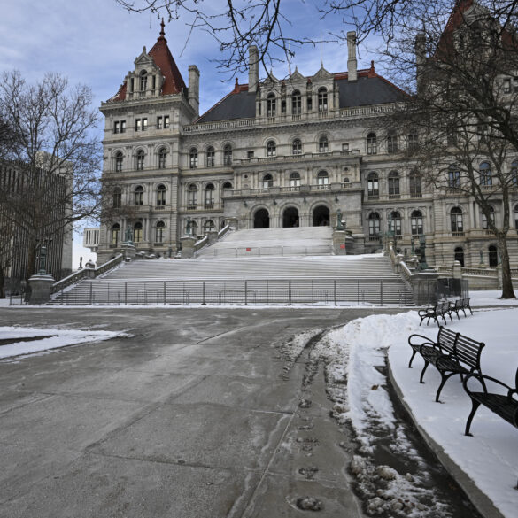 Politics: albany republicans' $20b shame: spending madness is their fault,