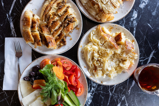 Politics: annual survey shows drop in thanksgiving dinner costs –