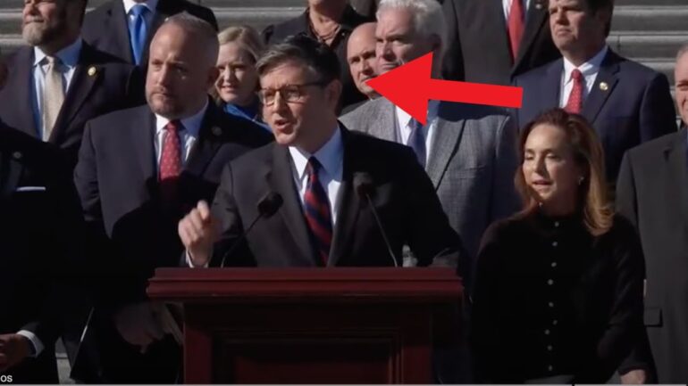 HEATED: Speaker Johnson Gets into SHOUTING MATCH with Mamdani Supporter Over Government Shutdown!