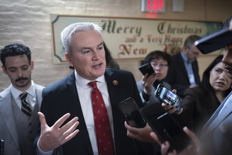 Politics: oversight committee republicans accuse dems of selective leaks in