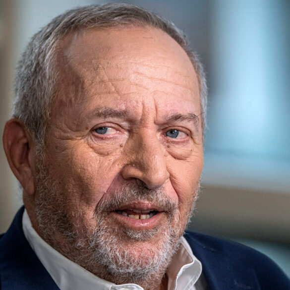 Satire news: larry summers announces he will step down from