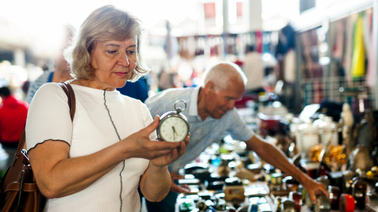 Satire news: tips for antiquing the onion