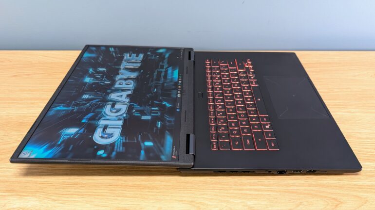 Gigabyte Gaming A16 Pro lie flat screen