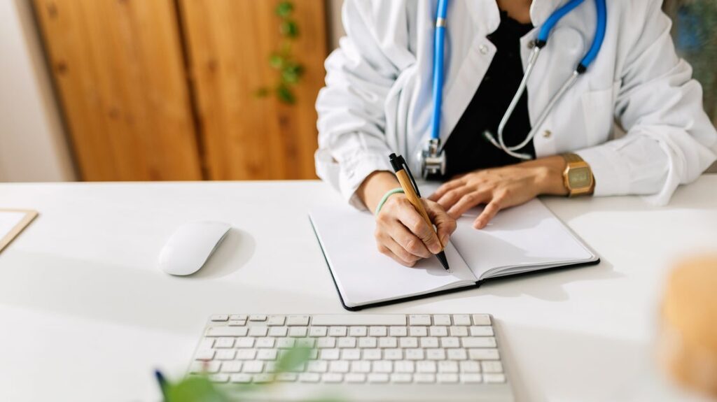 Travel & lifestyle: ai medical advice: a question doctors should