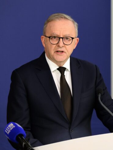 Politics: australian pm anthony albanese's pathetic answer to bondi beach