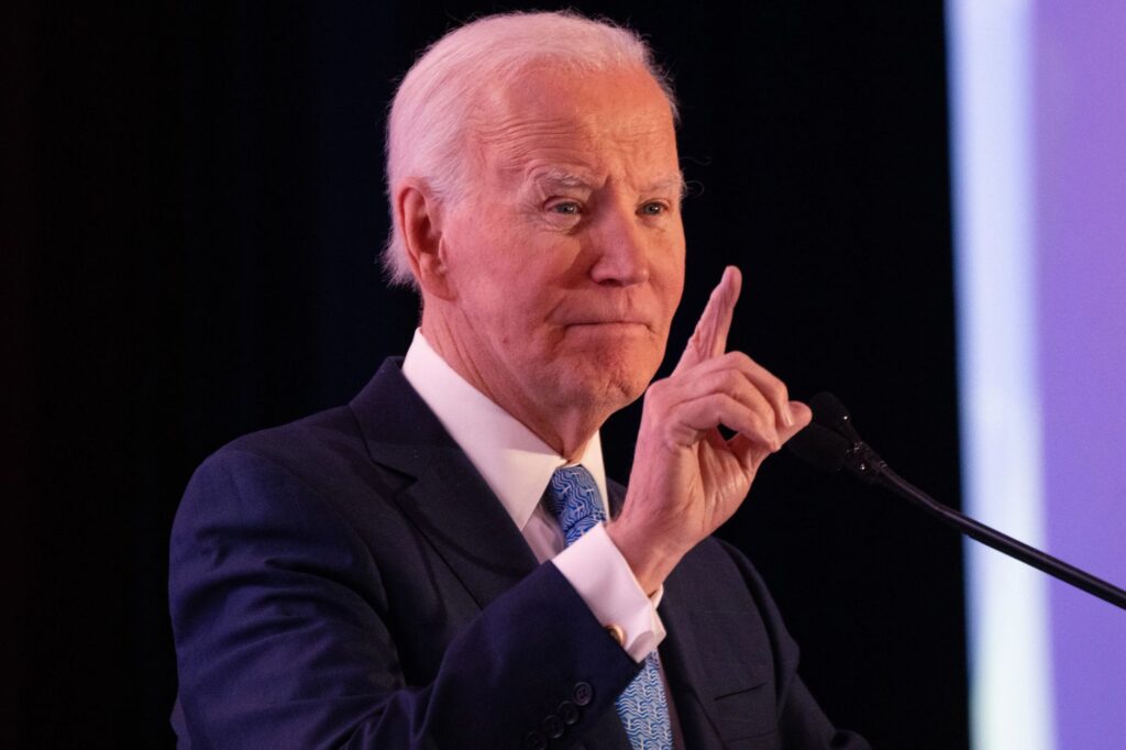 Politics: biden white house begged fraudsters to rip us off