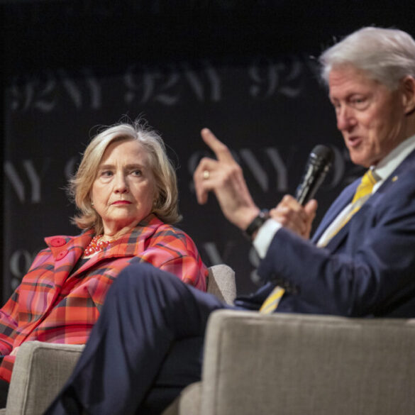 Politics: fbi’s clinton foundation inquiry died after slow walking, statute