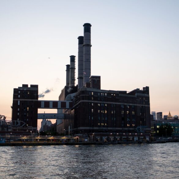 Politics: how nyc's foolish city council puts the power grid