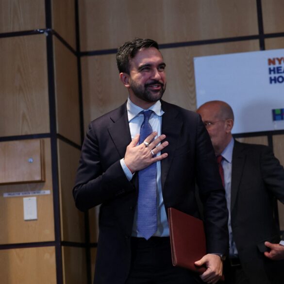 Politics: michael goodwin: looking back on 2 former nyc mayors