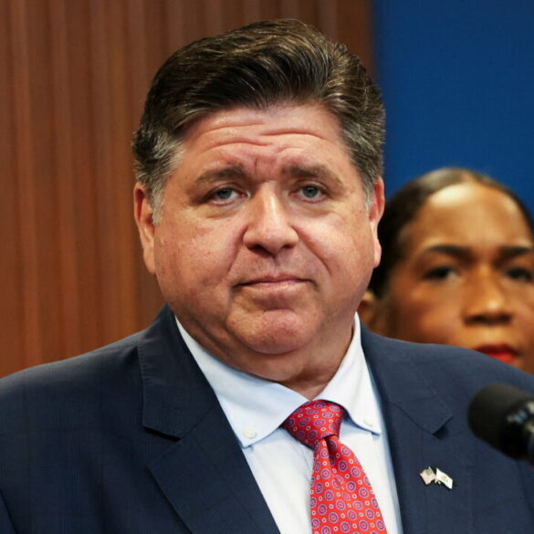 Politics: nearly 2k criminal illegal aliens released by illinois this