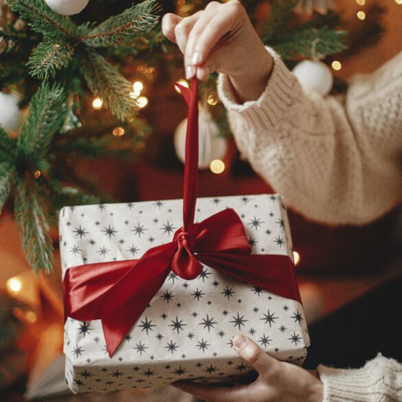 Politics: need help with christmas shopping? here's what not to