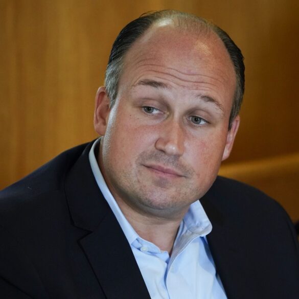 Politics: slap ny's greedy ambulance chasers: rein in the 'scaffold