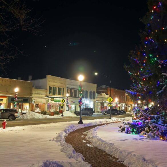 Satire news: community does jack shit to make christmas better