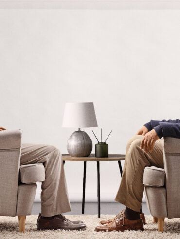 Satire news: tommy lee jones, harrison ford wordlessly grunt in