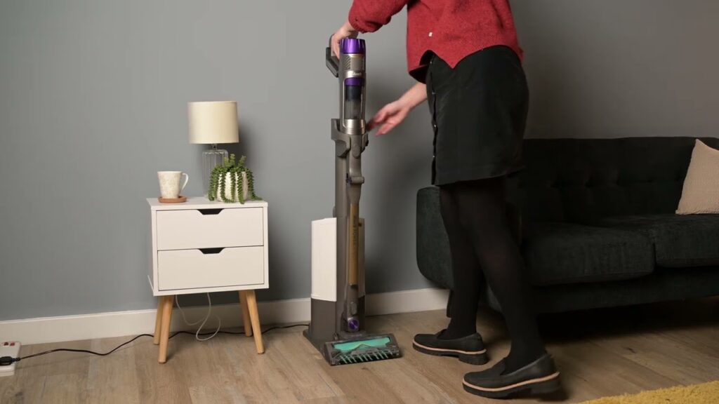 Shark PowerDetect Cordless Stick vacuum – Auto-Empty - YouTube
