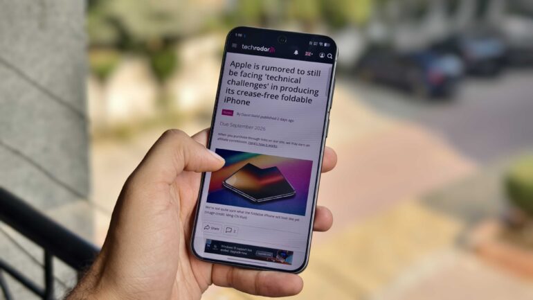 Prakhar Khanna reading on the Vivo X300.