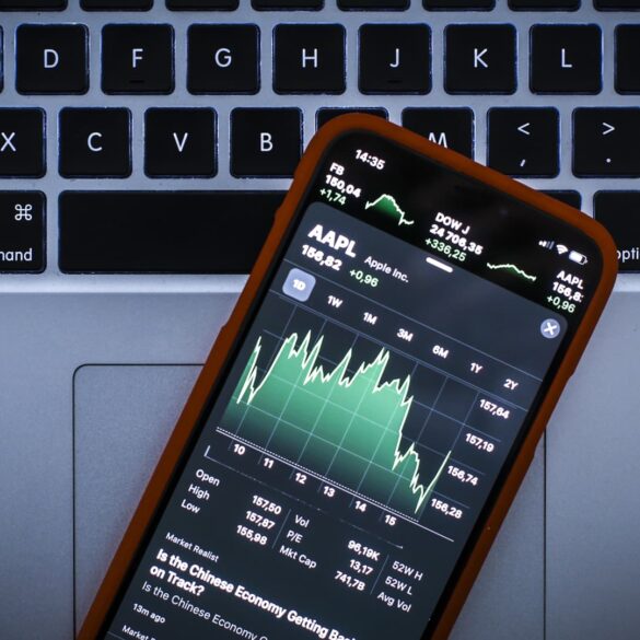 Stock market: dip buying, 'taco' trade power strong year