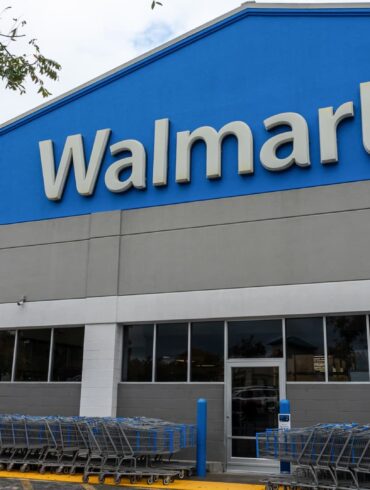 Stock market: top wall street analysts favor these 3 stocks