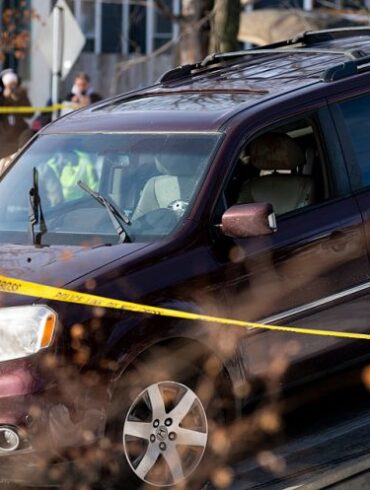 MINNEAPOLIS, MINNESOTA - JANUARY 07: A vehicle involved in a shooting by an ICE agent during federal law enforcement operations is towed away on January 07, 2026 in Minneapolis, Minnesota. According to federal officials, the agent, "fearing for his life" killed a woman during a confrontation in south Minneapolis. (Photo by Stephen Maturen/Getty Images)