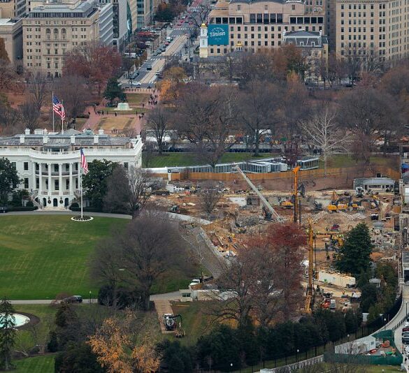 WASHINGTON, DC - DECEMBER 08: Demolition work continues where the East Wing once stood at the White House on December 08, 2025 in Washington, DC. President Donald Trump ordered the 123-year-old East Wing and Jacqueline Kennedy Garden leveled to make way for a new 90,000-square-foot ballroom that he says will cost around $300 million and will be paid for with private donations. (Photo by Chip Somodevilla/Getty Images)