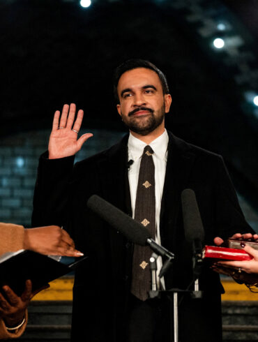 Politics: billionaires fleeing california is a warning to tax happy mamdani