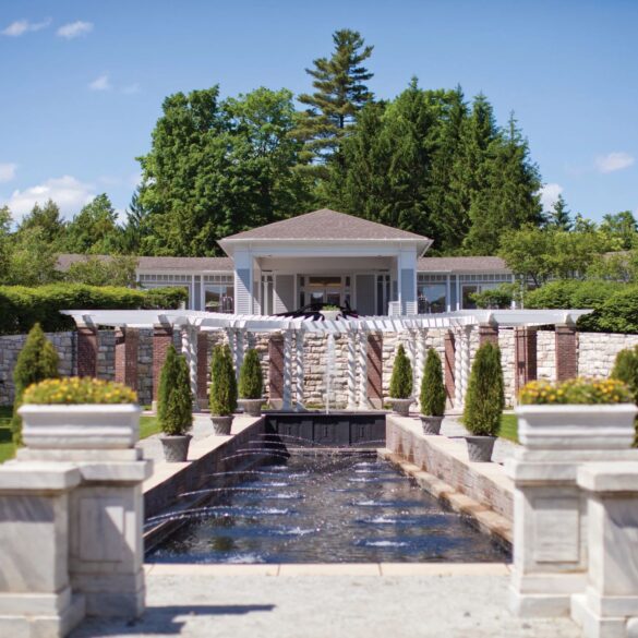 Politics: canyon ranch is where the rich and famous get