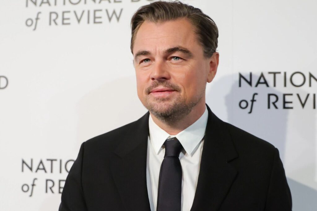 Politics: leonardo dicaprio rolls solo at the national board of
