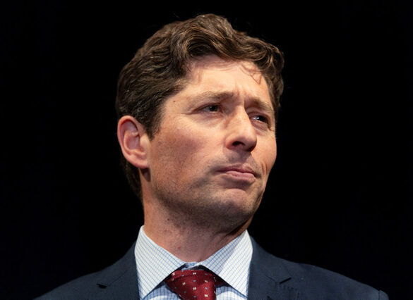 Politics: minneapolis mayor rejects dhs domestic terrorism claim in woman’s