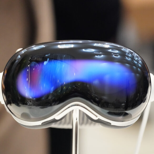 Science & tech: apple slashes vision pro headset production, marketing