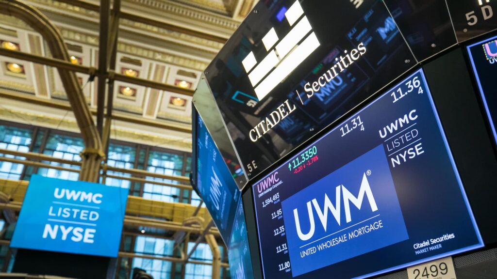 Stock market: trump orders mortgage bond purchases. these stocks are