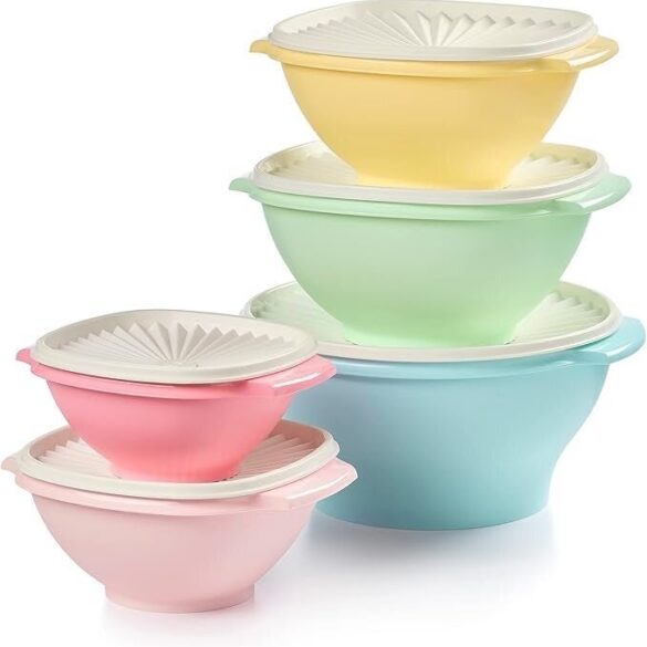 Travel & lifestyle: this retro tupperware is a stylish way