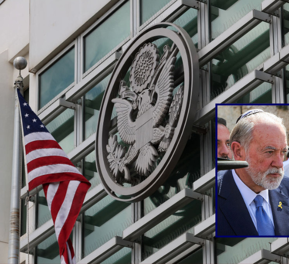 (Background) This picture shows a partial view of the US Embassy Branch Office in Tel Aviv, on March 8, 2024. (Photo by JACK GUEZ / AFP) (Photo by JACK GUEZ/AFP via Getty Images) / (R) The US' new ambassador to Israel Mike Huckabee (C) visits the Western Wall, the holiest site where Jews are allowed to pray, in the old city of Jerusalem on April 18, 2025. (Photo by GIL COHEN-MAGEN / AFP) (Photo by GIL COHEN-MAGEN/AFP via Getty Images)