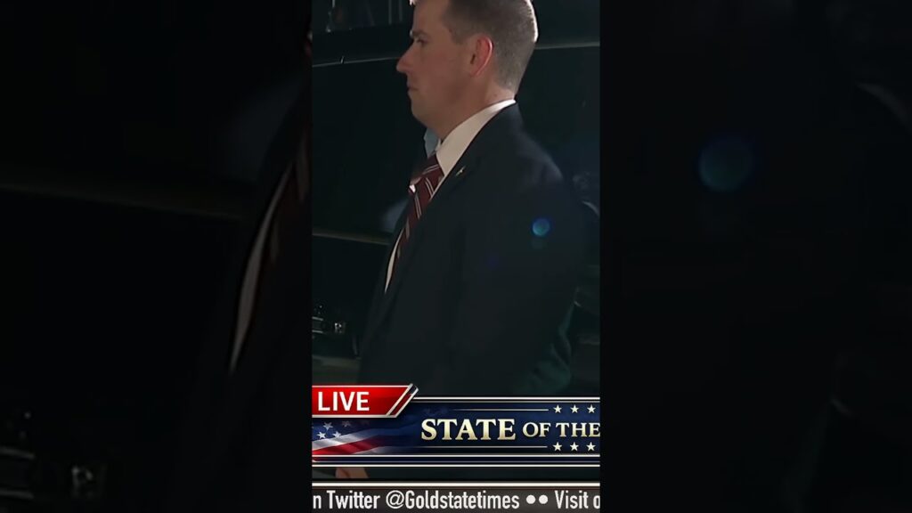 #BREAKING: Trump Exits White House, Heads to State of the Union!