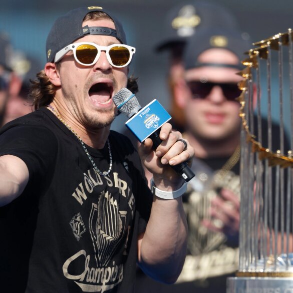 POLITICS: Dodgers to White House? Yes