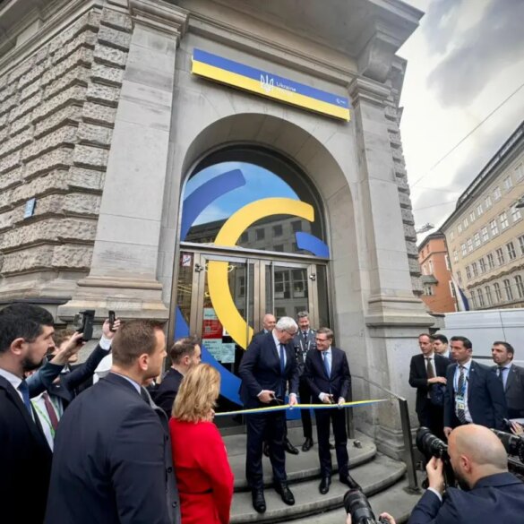 German Foreign Minister Johann Wadephul and Ukraine's Minister of Foreign Affairs Andriy Sybiga opening the Ukrainian House at the 62nd Munich Security Conference.
