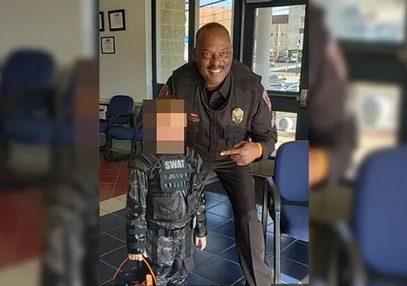 Kenneth Horton Manager Defends Worker Who Refused Cop Service Corporate Punishes Them Both