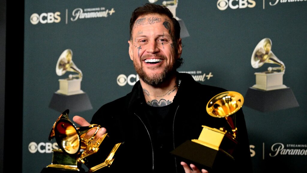 SATIRE NEWS: Artist Profile: Jelly Roll The Onion