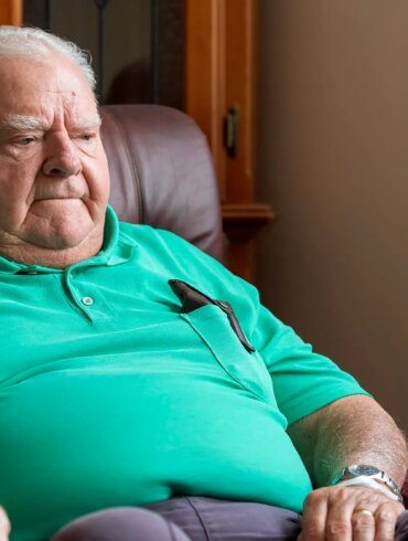 SATIRE NEWS: Fat Dad Sits On TV Remote Like Mother
