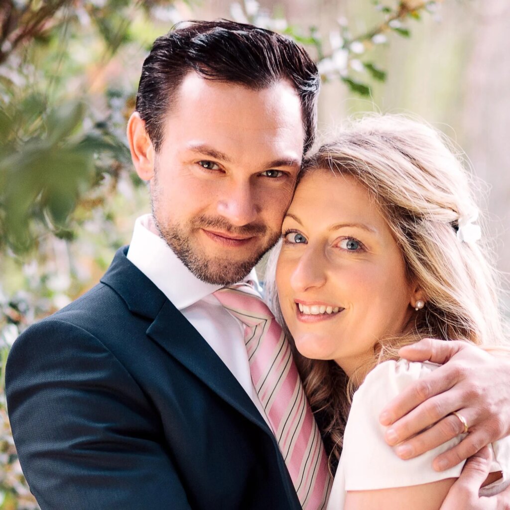 SATIRE NEWS: Gina Russo and Ben Jackson