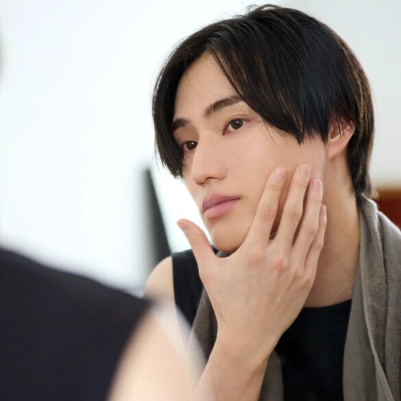 SATIRE NEWS: Looksmaxxing: Myth Vs. Fact The Onion